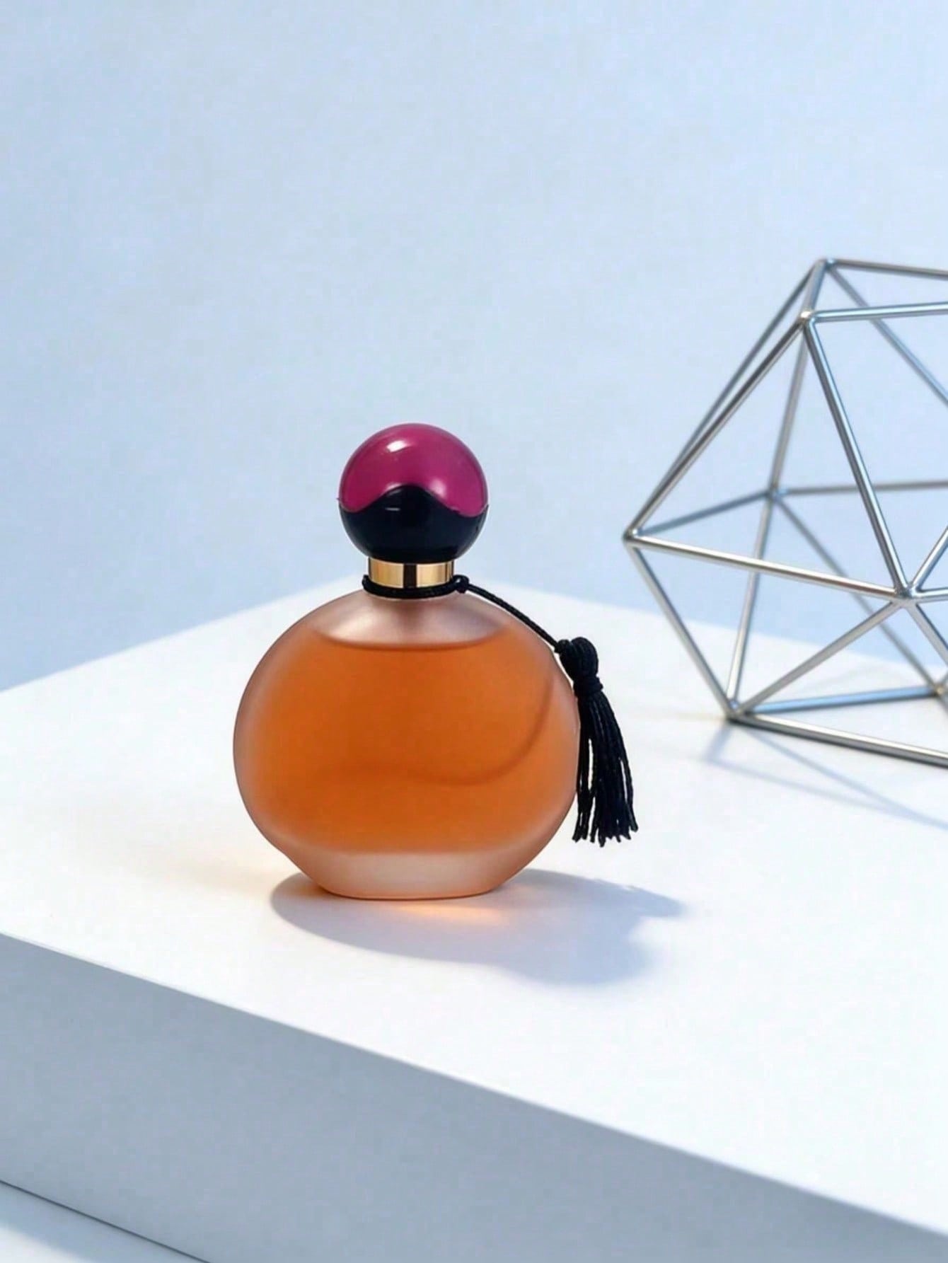 عطر فاخر للجنسين برائحة خشبية  - مراجعة Pure Perfume Fragrance وسعره